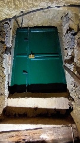 Une nouvelle porte, sécurisée, pour l'un des accès au réseau souterrain allemand (coll. AVA) 20261003_travaux_automne 2026